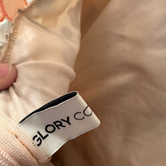 GLORY CONNECTION FLORAL APPLIQUE 3D DRESS MEDIUM - Picture 7 of 9